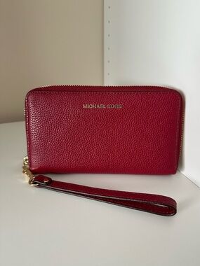 Michael Kors Cherry Wristlet